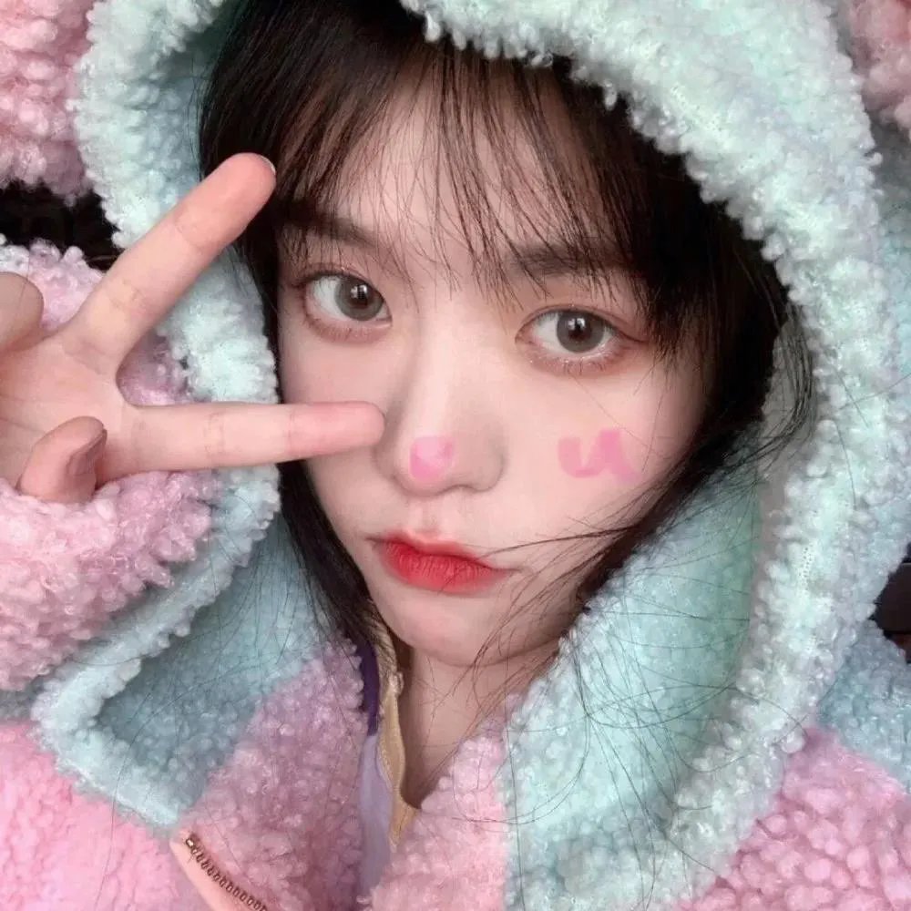 黑珍珠艾曼妞